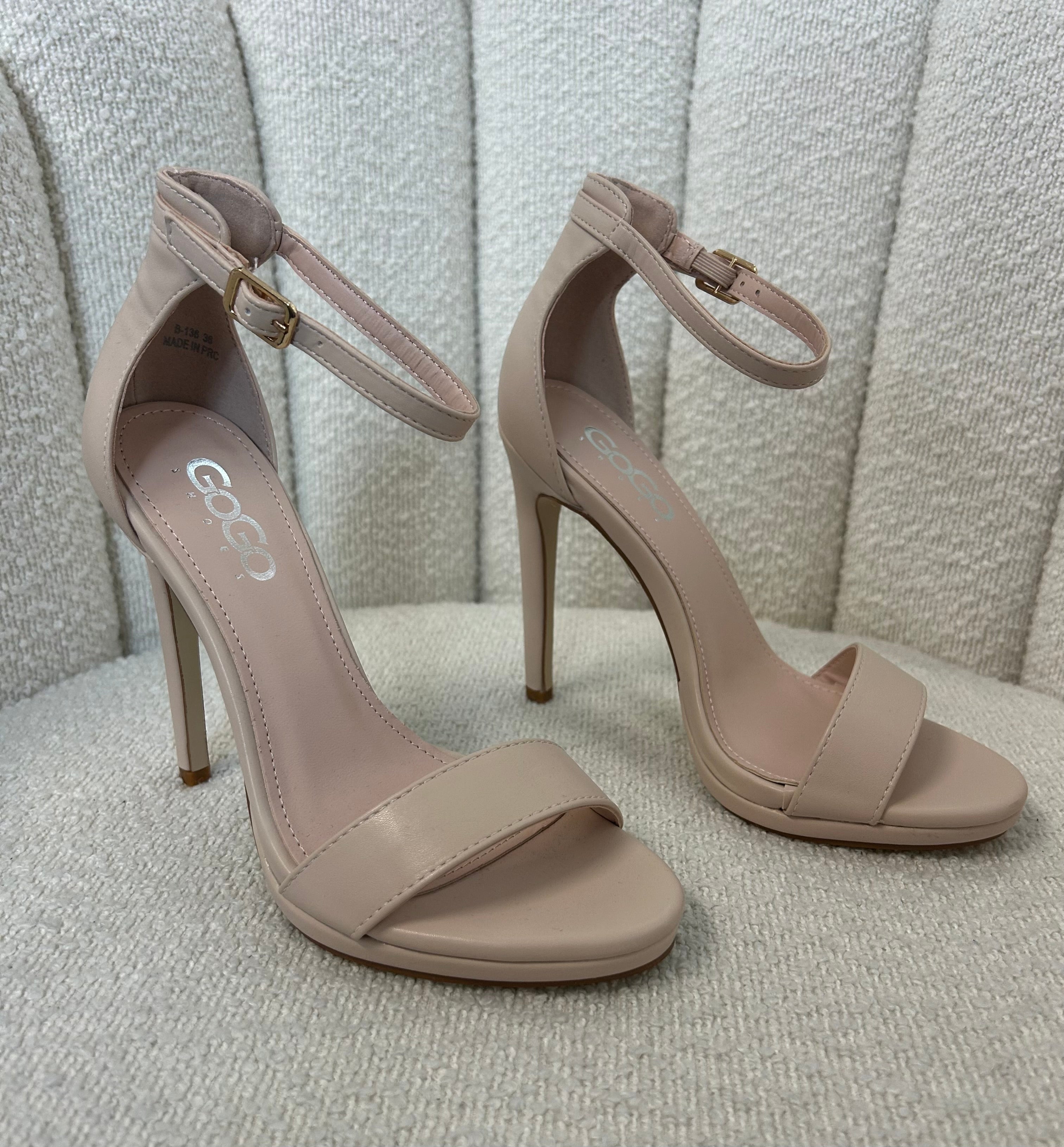 Sandalo tacco alto nude