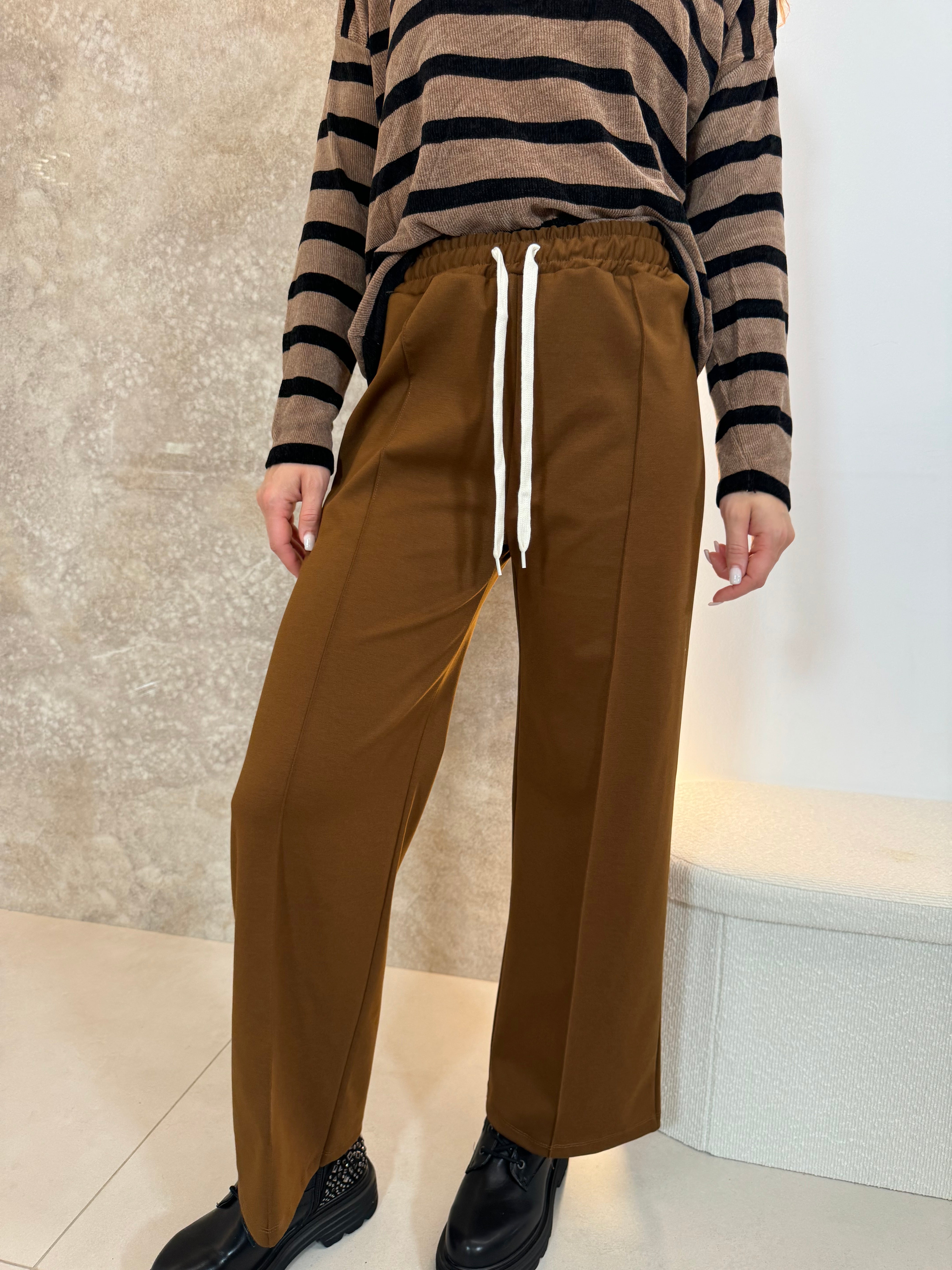 Pantaloni Basic camel