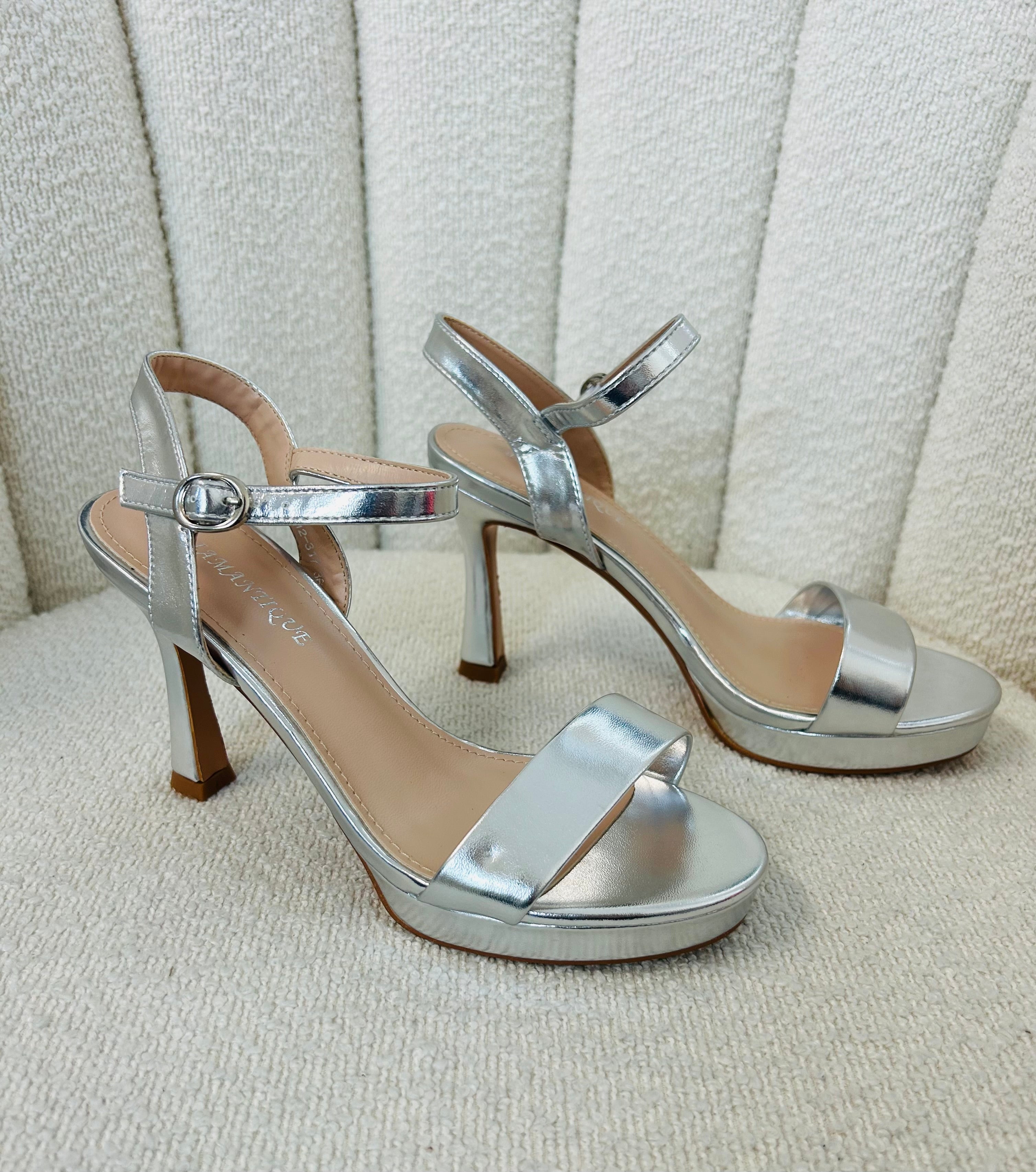 Sandalo con tacco silver