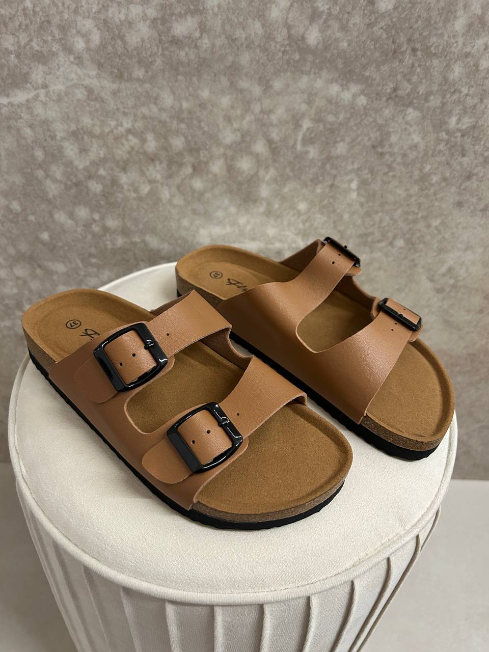 Sandali Benedetta camel