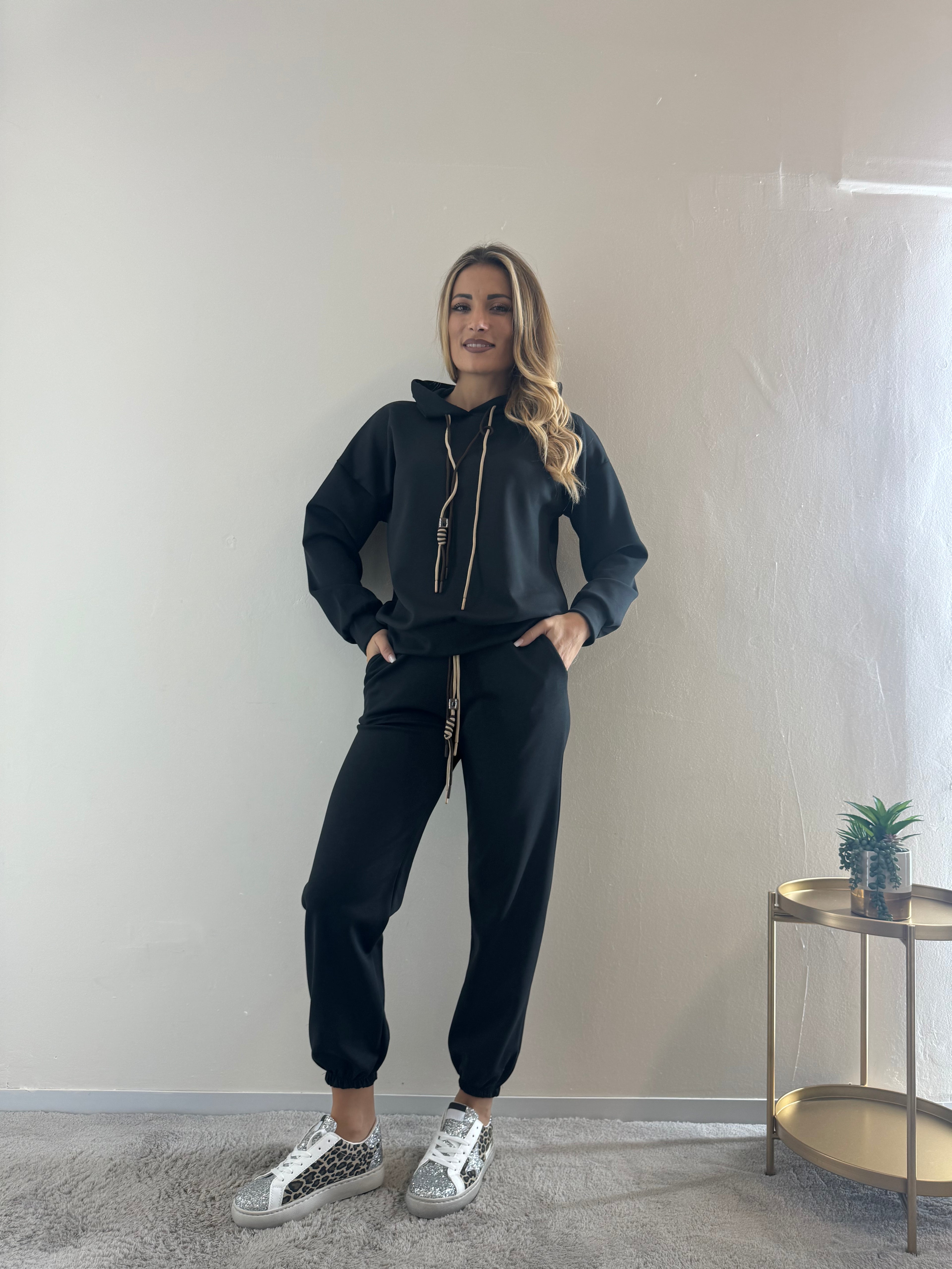 Tuta Cappuccio Black