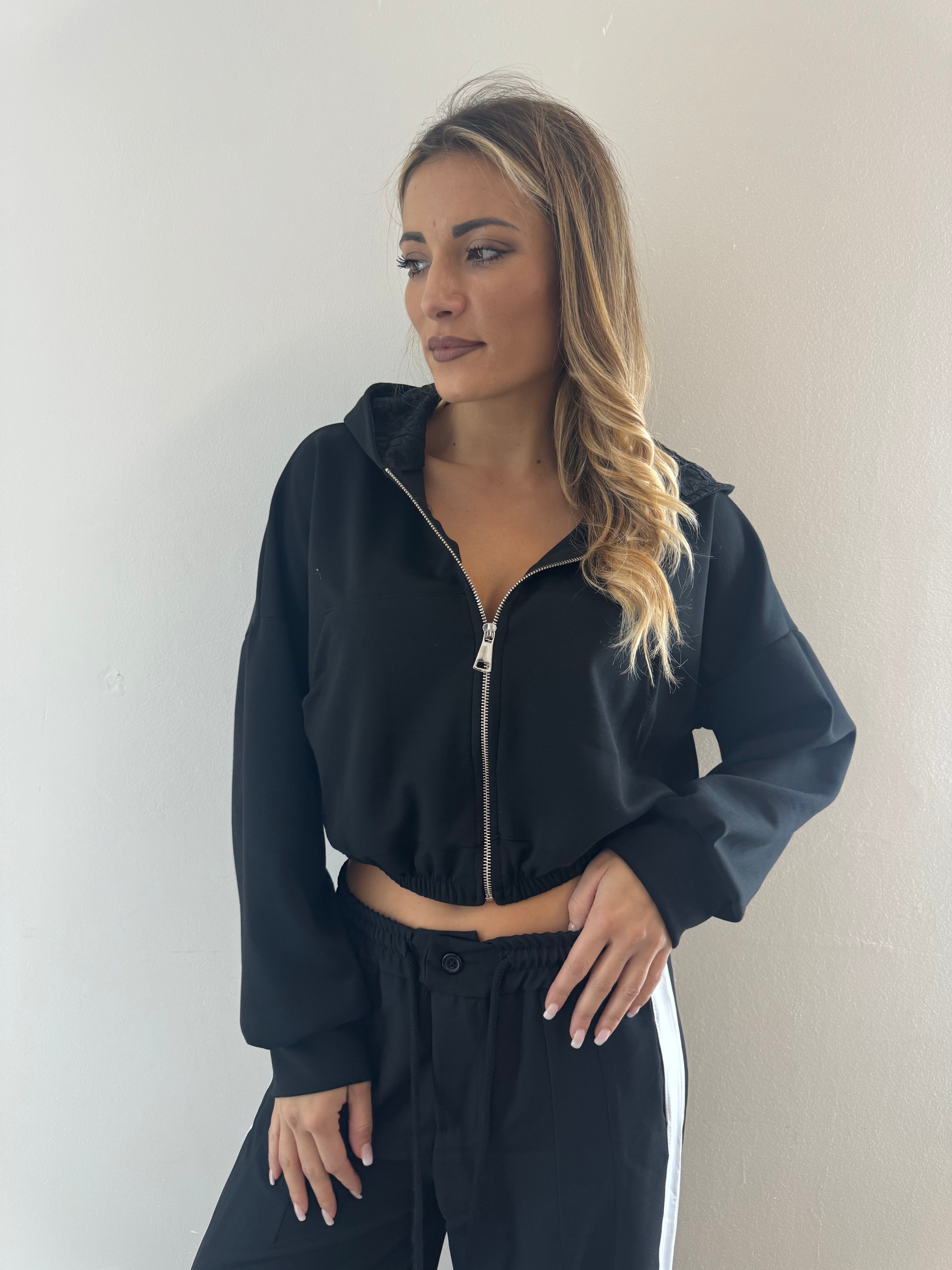 Felpa Crop Cappuccio Black