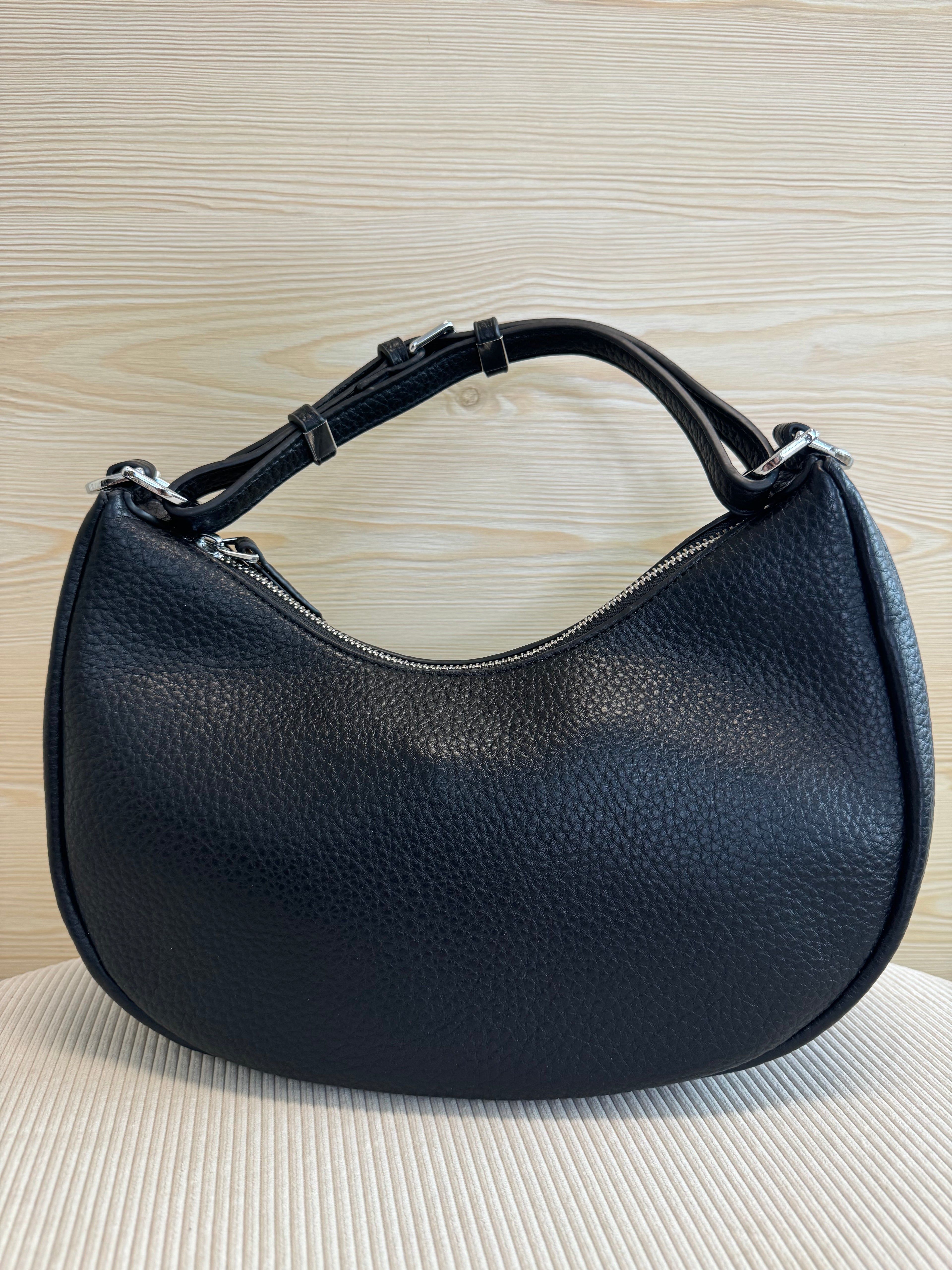 Mezzaluna Black
