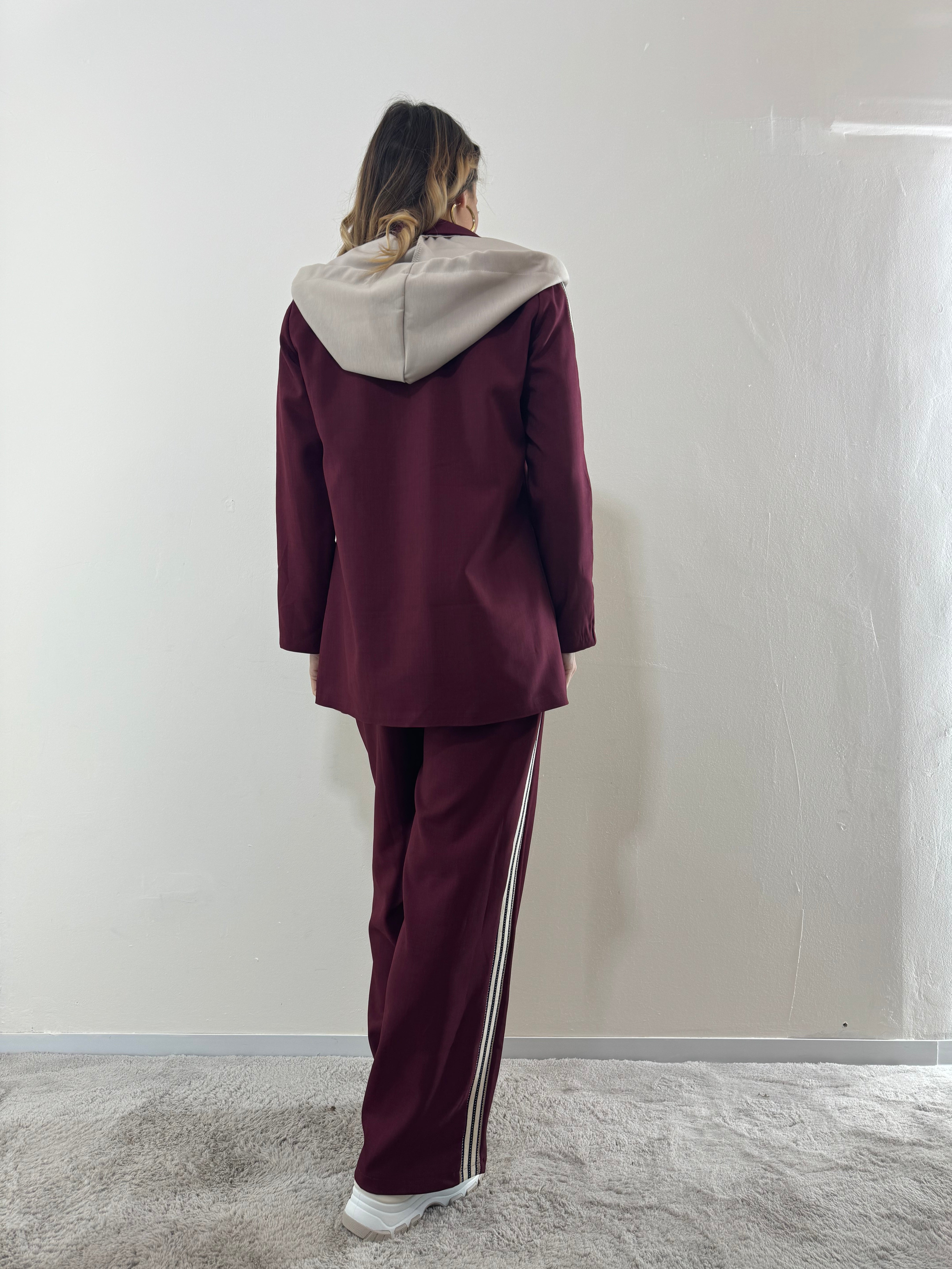Tailleur SportyChic Bordeaux