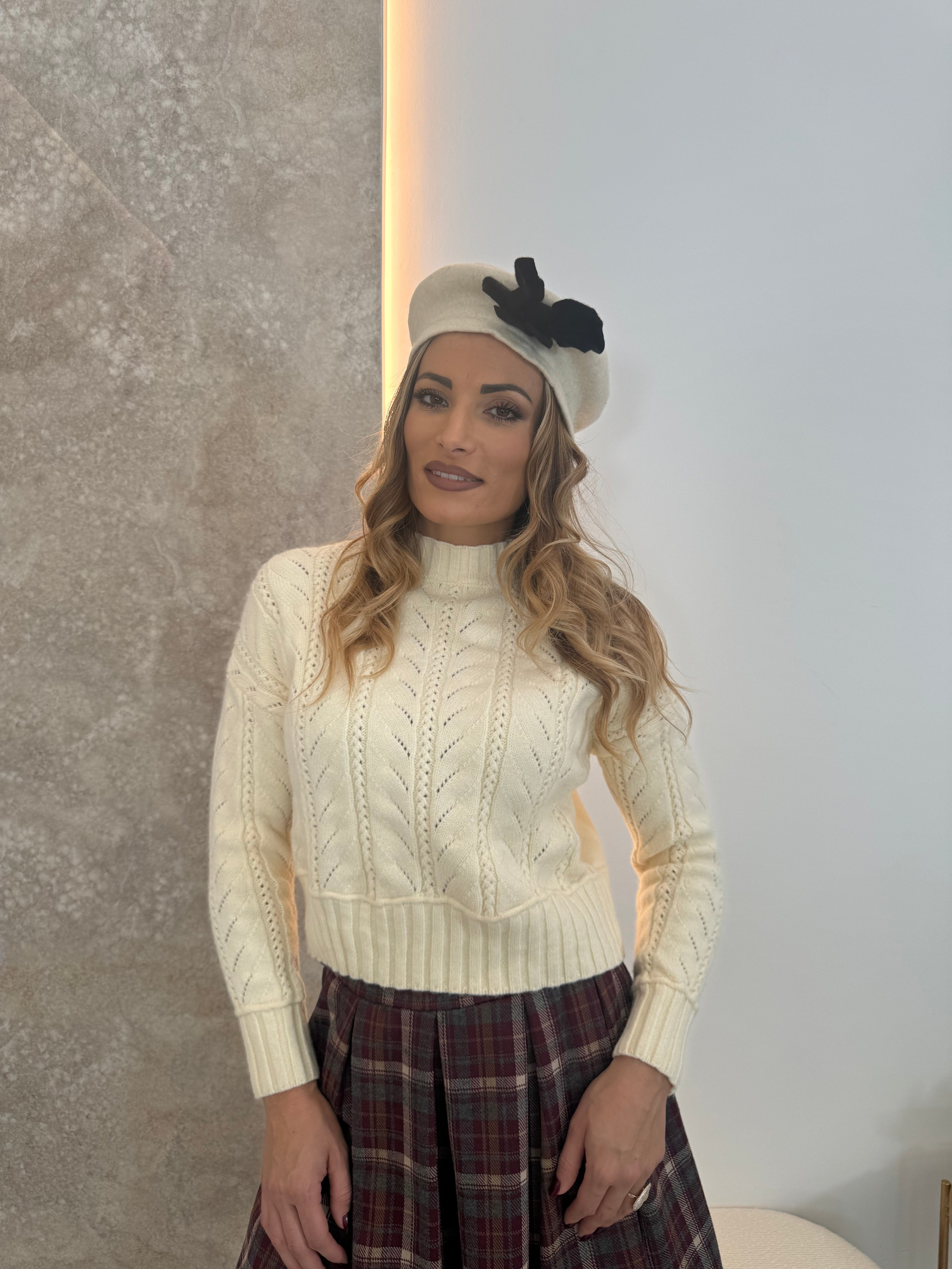 Pull traforato Panna