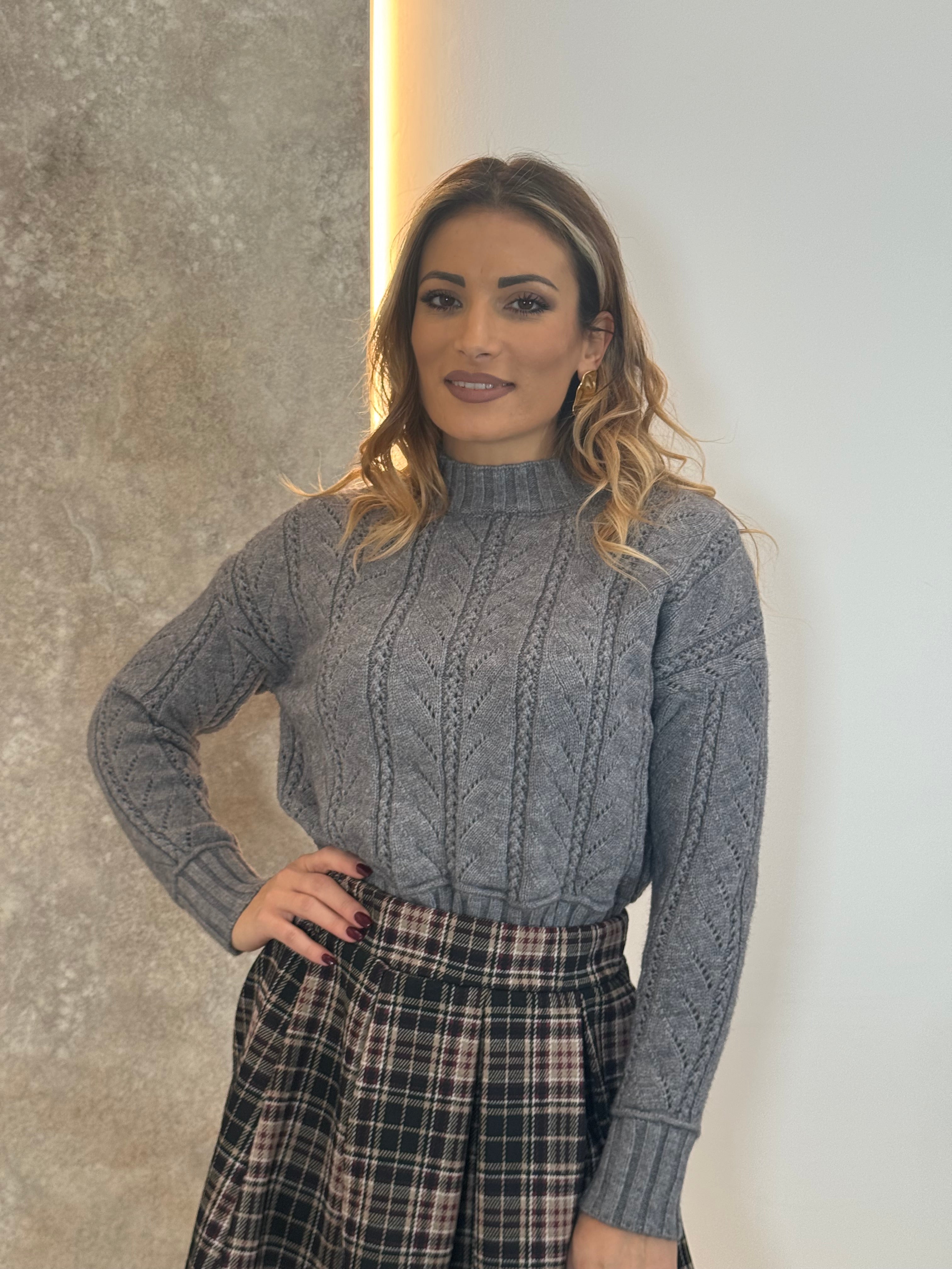 Pull traforato Grey