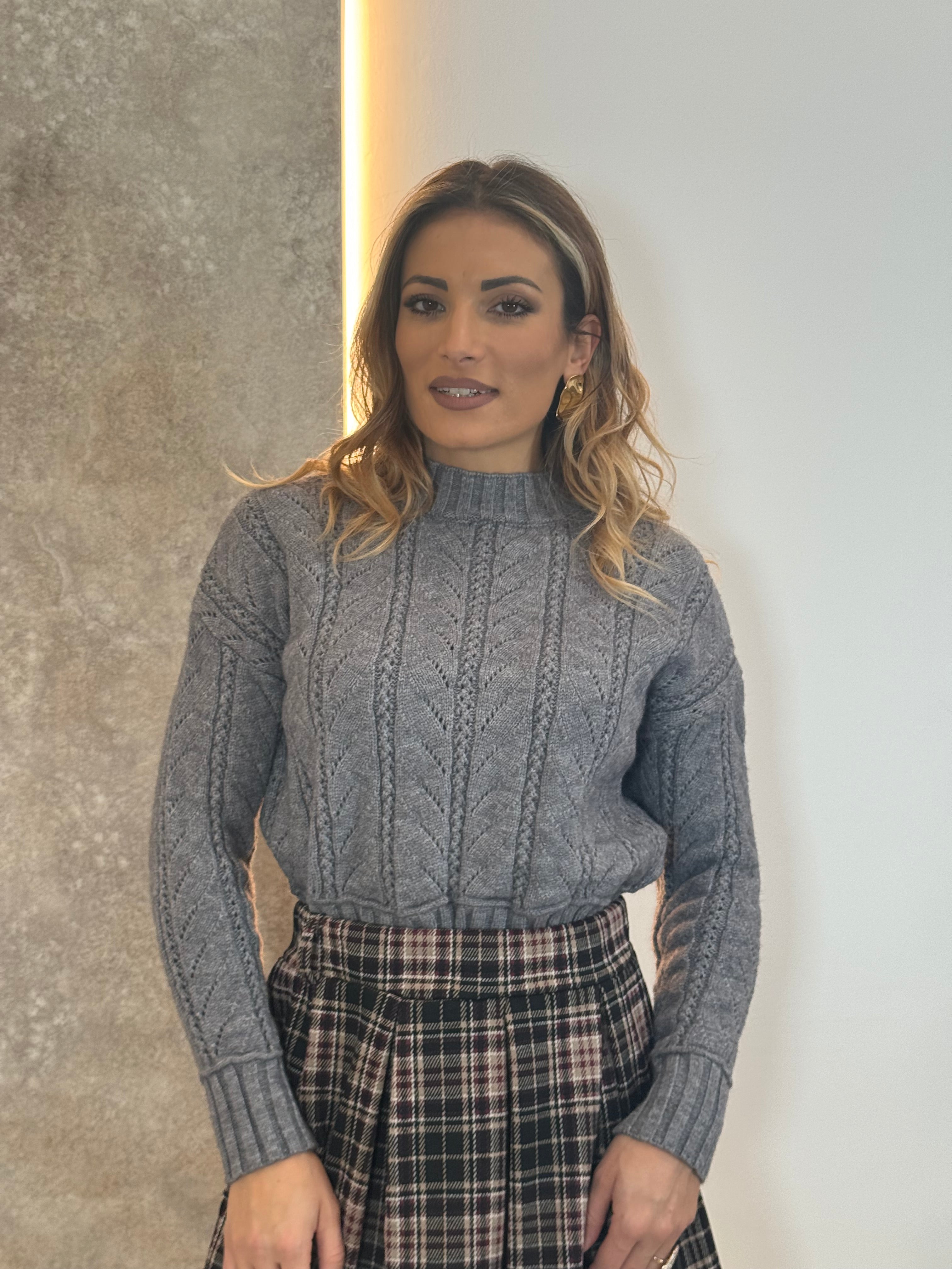 Pull traforato Grey