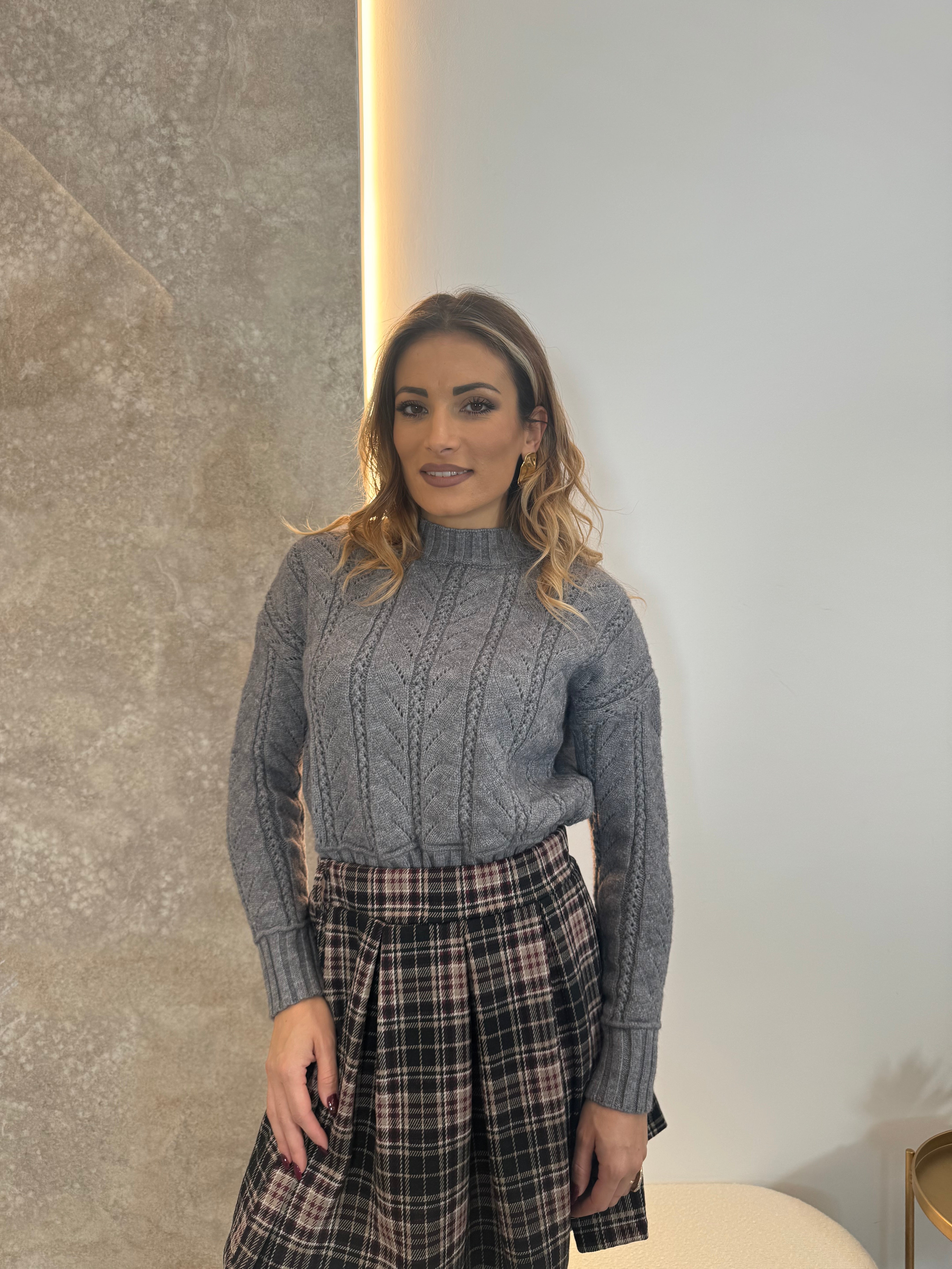 Pull traforato Grey