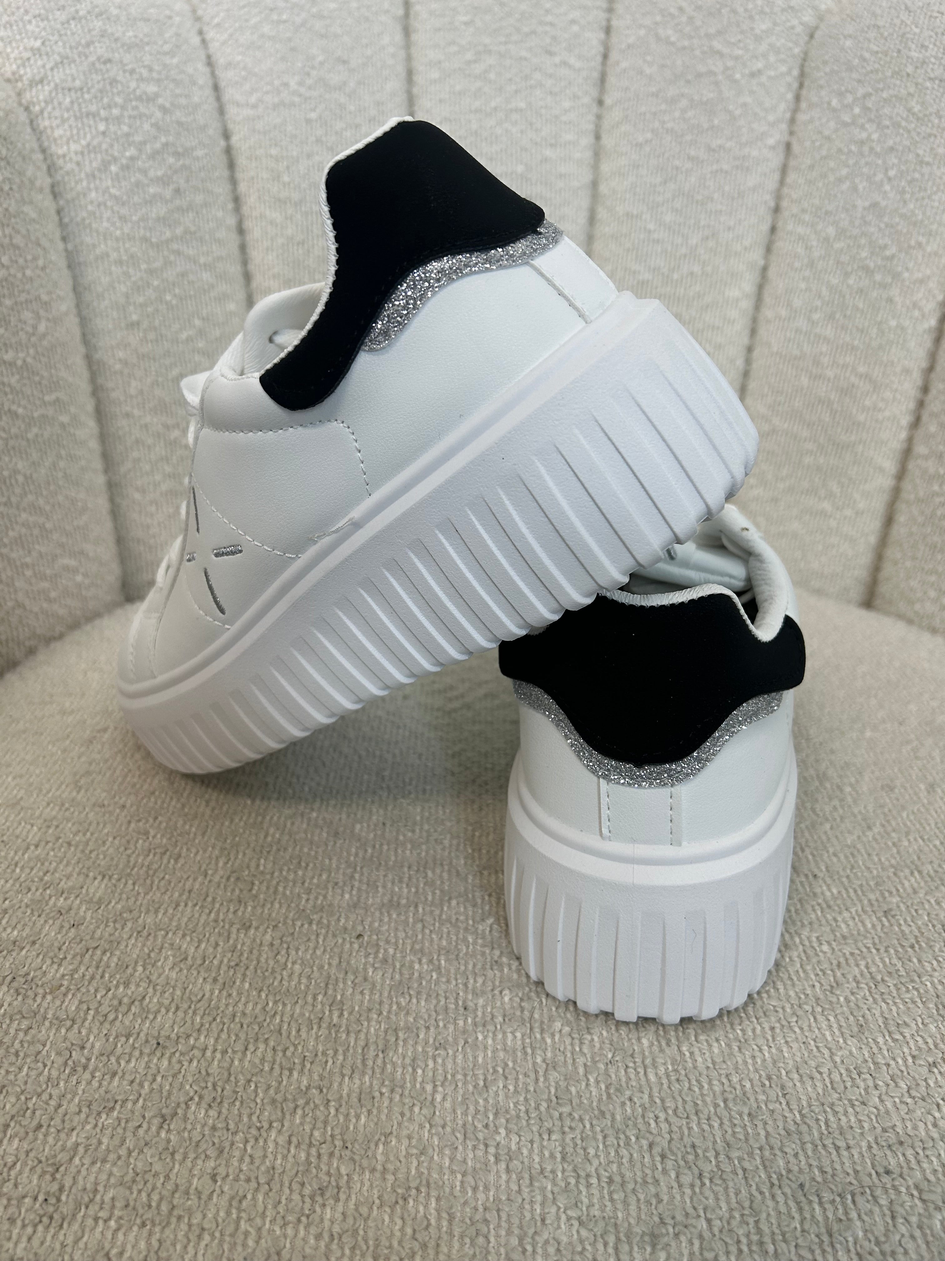 Sneakers White